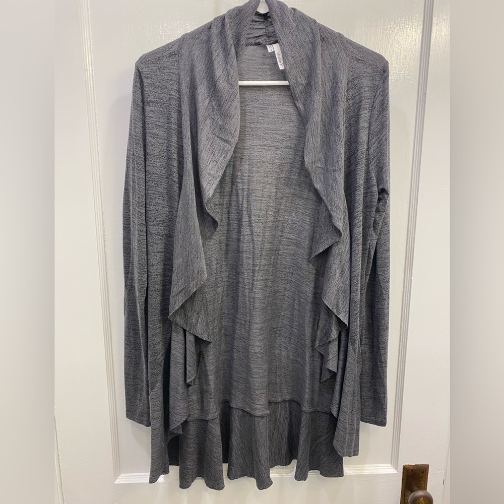 Women’s thing gray ruffle cardigan